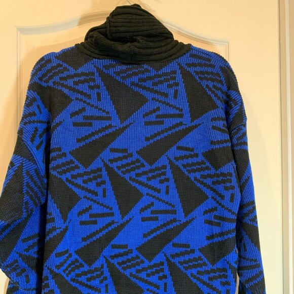 Vintage Golden Spider Knit – Size Medium - Picture 2 of 6